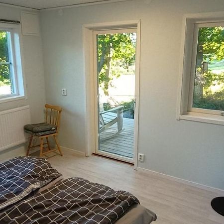 Saxemara Med Minikoek Och Badrum Ronneby Exterior foto
